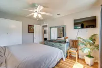 Less Than 1 Mi to Oakland As Park West Sacramento Home