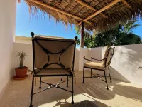 Casa Estrellas - private pool, amazing roof top view, and walk to local beach