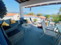 Island Stone house 15m from the beach.