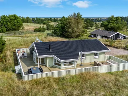 "Mila" - 750m from the Sea Отели в г. Bindslev