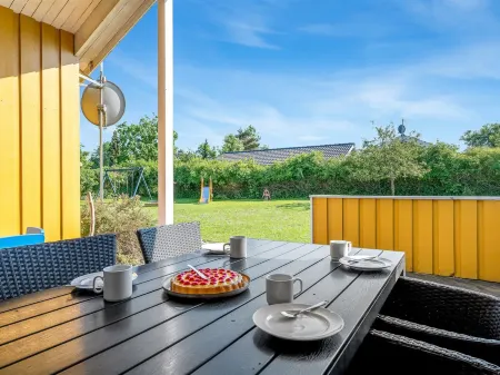 "Guja" - 250m from the sea Отели в г. Faxe Ladeplads