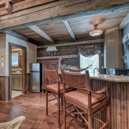 Luxury 23-AC Ranch Hot Tub and Hill Country Views!