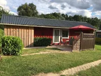 Idyllic vacation home away from the city noise directly on the Müritz arm