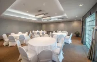 Coast Lonsdale Quay Hotel Hotels in Greater Vancouver