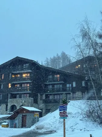 Bright, spacious apartment 100m from village center and ski lift