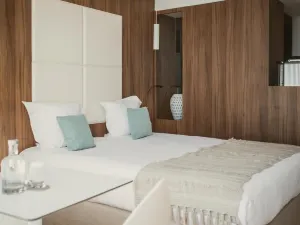 海灘飯店，大摩特