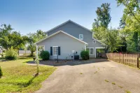 Screened Patio & Yard: Clemson Weekends/Lakes Stay - 3-Star
