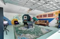 No.162 - Eclectic designer MCM canal-front home blocks from beach, sun, and fun!