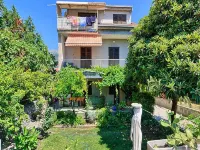 Apartment Lucija - Three Bedroom Apartment with Balcony Hotels in 