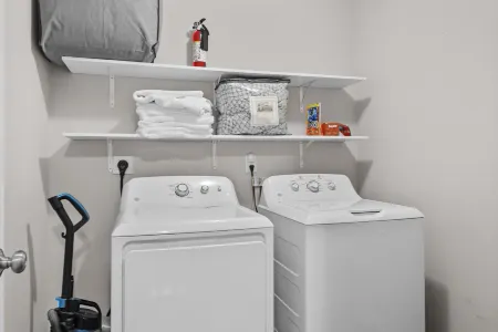 New to Vrbo! Jefferson Poolside Escape w/ pool!