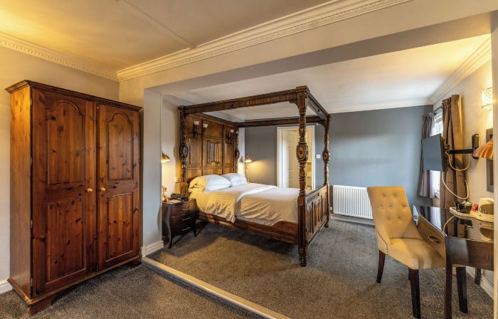 The Lion Hotel