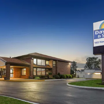 Days Inn by Wyndham Utica