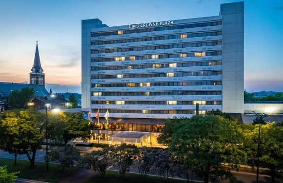 Crowne Plaza 市中心大學諾克斯維爾