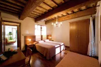 Villa in Cannara with Pool Near Assisi - Wifi