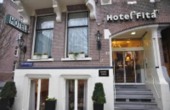 ホテル フィッタ ピーテル・コネリス・ホーフト通り周辺のホテル