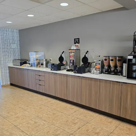 Microtel Inn & Suites by Wyndham Council Bluffs/Omaha