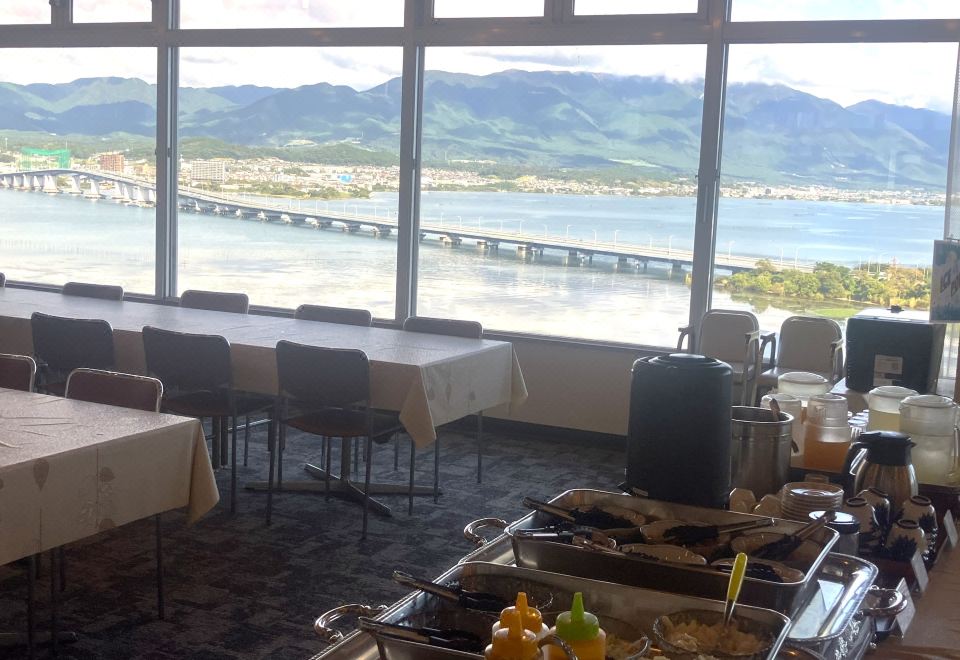 호텔 비와코 플라자 인근의 비와 호수 풍경