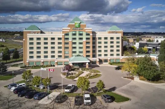 Holiday Inn & Suites OAKVILLE @ BRONTE by IHG Hotels near Sheridan College Trafalgar Road Campus