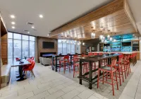 Holiday Inn YUMA by IHG - bar