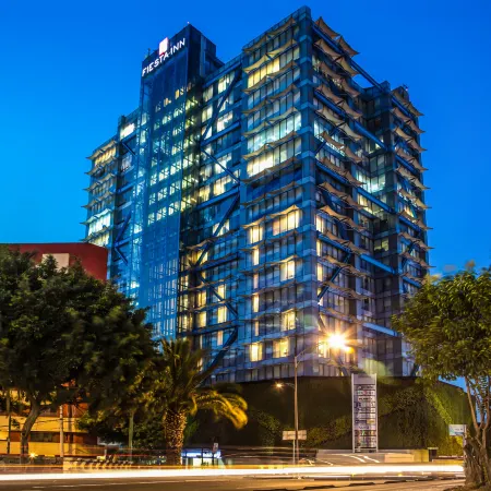 Fiesta Inn Insurgentes Viaducto Отели рядом с достопримечательностью «Центр международной торговли Pepsi Center»