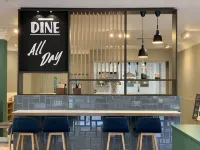 Holiday Inn AYLESBURY by IHG - Bars