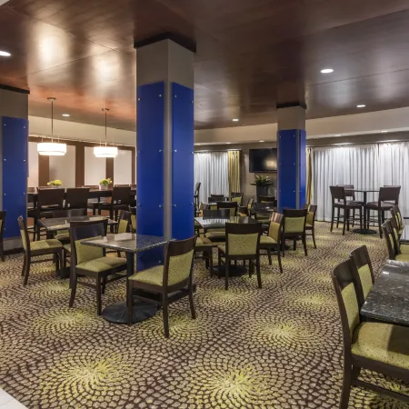 Holiday Inn Express & Suites HAYS by IHG