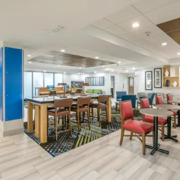 Holiday Inn Express & Suites LONGVIEW NORTH by IHG