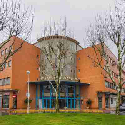 大學飯店 Hotel Exterior