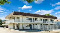 Motel 6 Kalispell, MT - 2-Star
