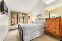 Pines #2071 by Summit County Mountain Retreats