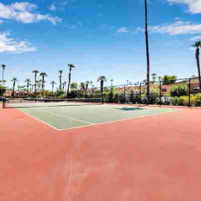 Relaxing Palm Springs Condo with Pool Access Fitness & Recreational Facilities