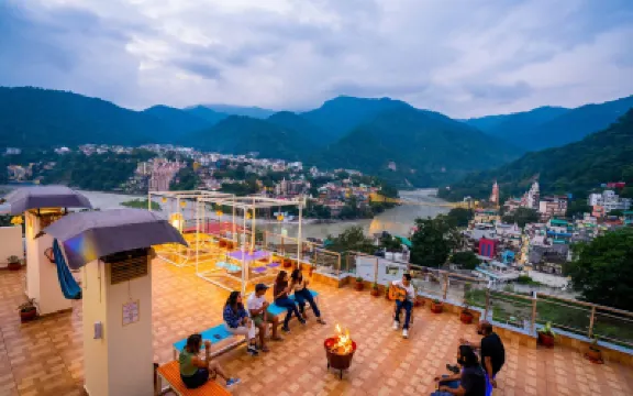 Gostops Rishikesh, Lakshman Jhula Hotels near Lakshman Jhula