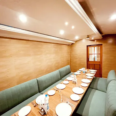 Hotel Amit - 5 Mins Drive to Airport