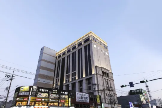 Charis Hotel Отели рядом с достопримечательностью «Музей истории Пупхёна»