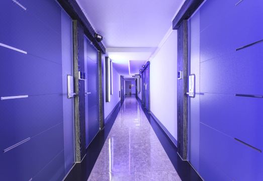 호텔 스테이 외관 야경 이미지
