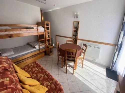 Studio for 4 People