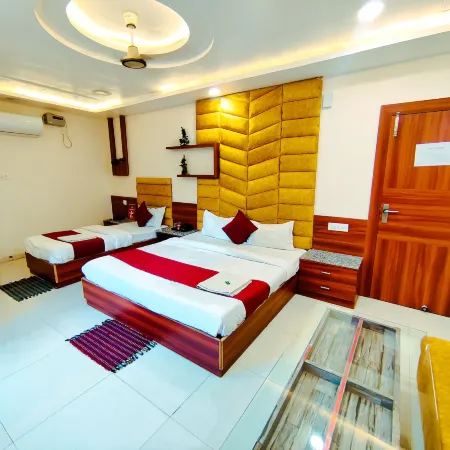 Hotel Royal Aanandam
