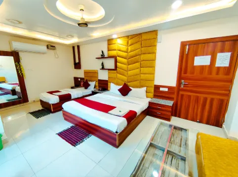 Hotel Royal Aanandam