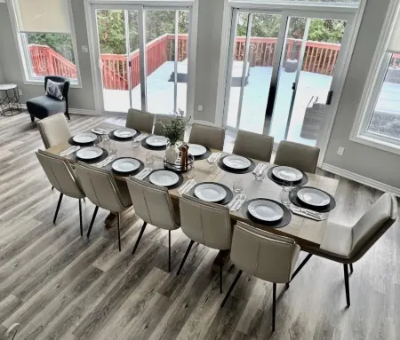 5 Bedrooms, Mountain Views, Steps from Blue Mountain Village, Hot Tub, BBQ