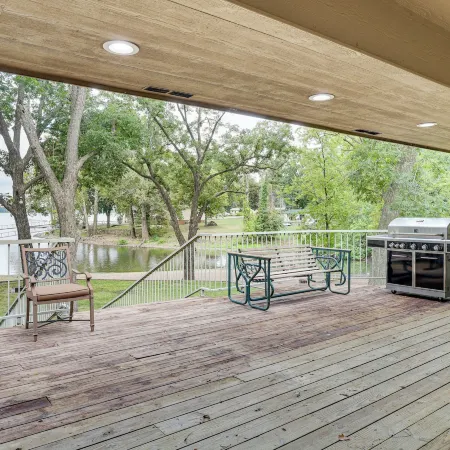 Bring Your Boat! Lakefront Home w/ Dock in Grove