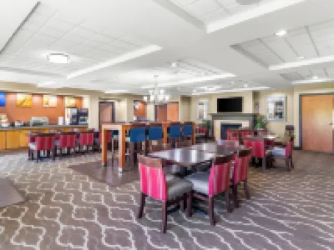 Comfort Suites Hotels in Mount Vernon