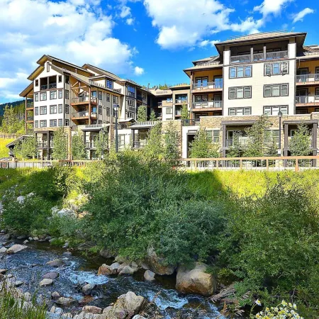 Founders Pointe 1 Bedroom Condo by RedAwning