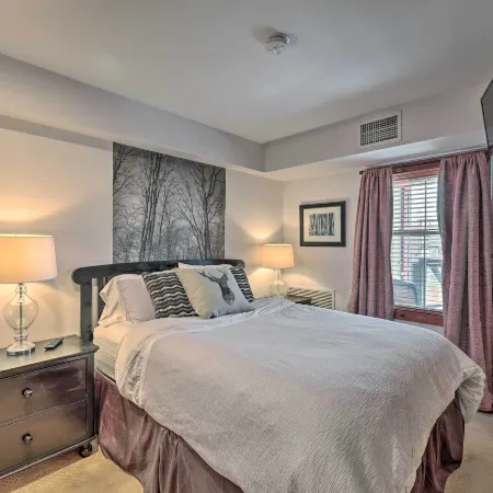Ski-in/Out Condo in Snowshoe Mountain Resort!