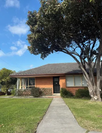 Modern 2 bedroom Home near Melbourne Airport, DFO, Tullamarine FWY & Calder FWY