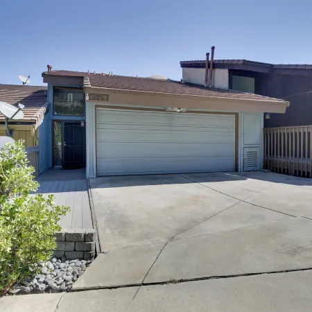 15 Mi to San Diego la Mesa Townhome