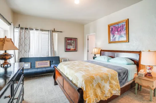 Pet-Friendly Apartment 1 Mi to Lake Merritt!