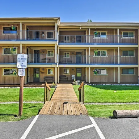 Condo w/ Pool + Hot Tub - Walk to DT Winter Park!