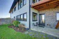 Stunning 360 Ocean Views, Near Redwoods NP! - Parking