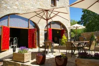 Casas Pirineo Aínsa: Historic Palace & Garden - Villas