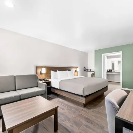 Quality Inn & Suites Port Lavaca Near Lighthouse Beach